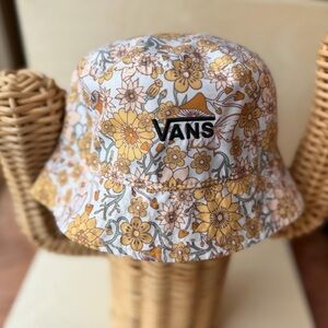 Vans Women's Hankley Bucket Hat Trippy Floral Mushrooms Butterflies Size Small